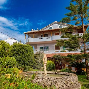 vila-mehmeti-ksamil.albaniahotels.org/